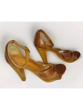 VTG 70s Tom McAn Wooden Platform Sandals Brown Leather Size 6 B Disco Boho Style